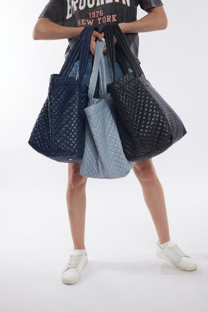 ClaraNY Ultra lightweight Zipper closure Quilted Large Tote with Pouch water repellent